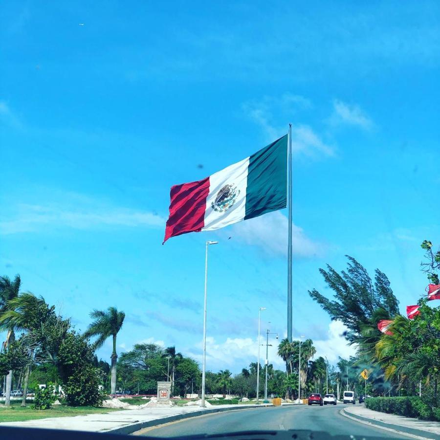 777 Lenderman Hostal 777 Cancún Buitenkant foto